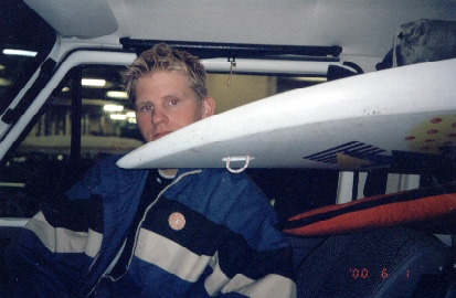 Per börjar ångra att han ville sitta fram..